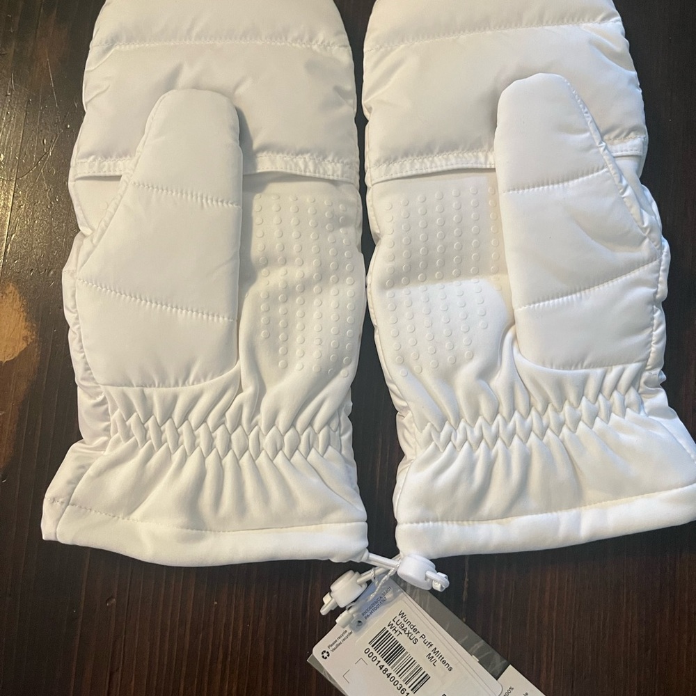 Lululemon Athletica White Wunder Puff Mittens